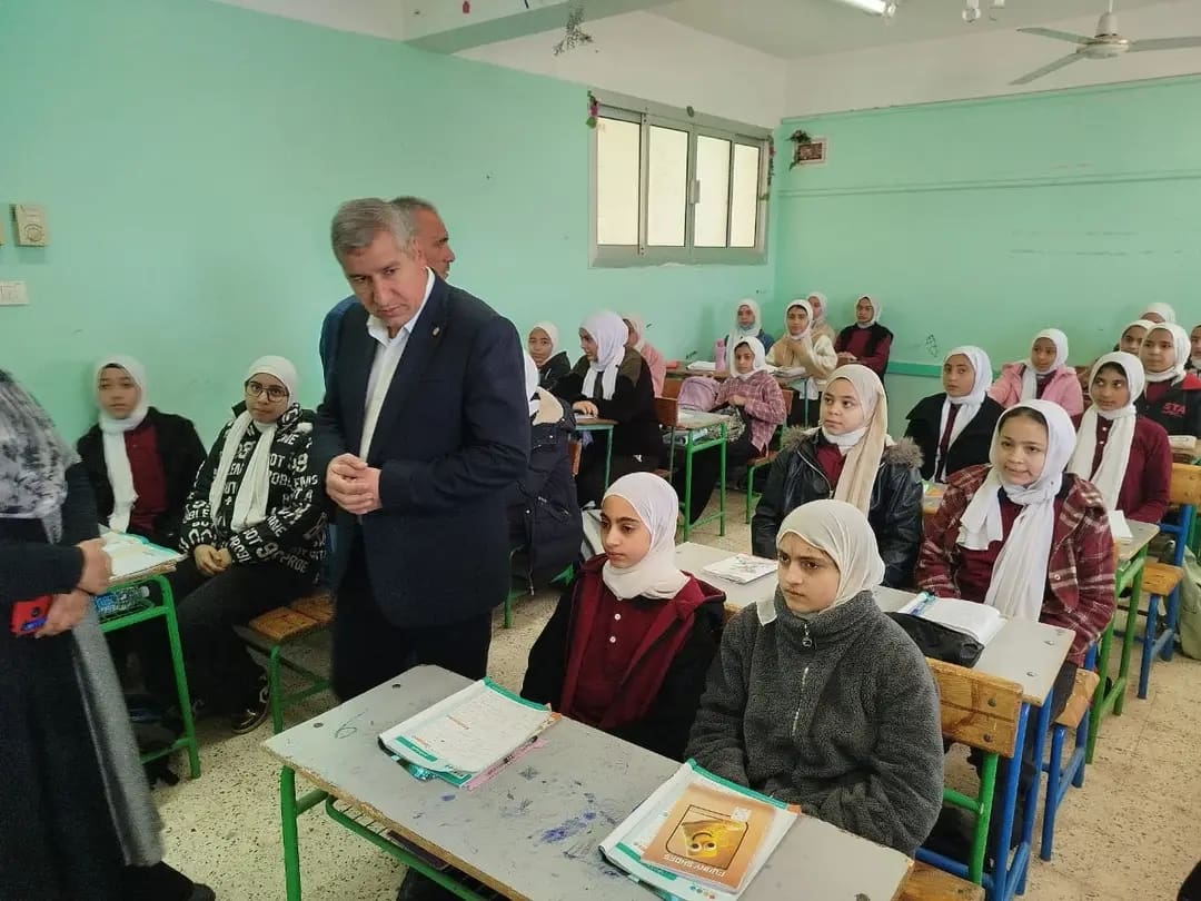 1740409593214 الشرقية وكيل تعليم الشرقية خلال جولاته: التأكد من خروج جميع الطلاب بعد انتهاء اليوم الدراسي موقع في الجامعة