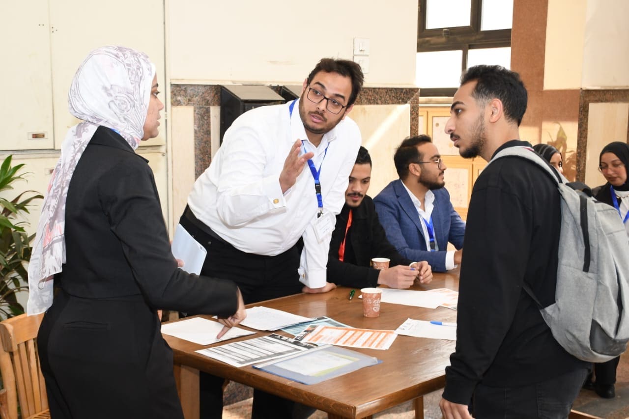 ملتقى الخريجين و التوظيف لطلاب كلية العلوم جامعة عين شمس 1 191dc199 5932 4218 9bbd 7e702b90752b الخريجين ملتقى الخريجين و التوظيف لطلاب كلية العلوم جامعة عين شمس موقع في الجامعة