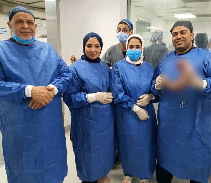 فريق طبي بالزهراء الجامعي بجامعة الأزهر ينجح في إجراء عملية تكميم دقيقة لمريض يزن 275 كيلو 1 700 جامعة الأزهر فريق طبي بالزهراء الجامعي بجامعة الأزهر ينجح في إجراء عملية تكميم دقيقة لمريض يزن 275 كيلو موقع في الجامعة