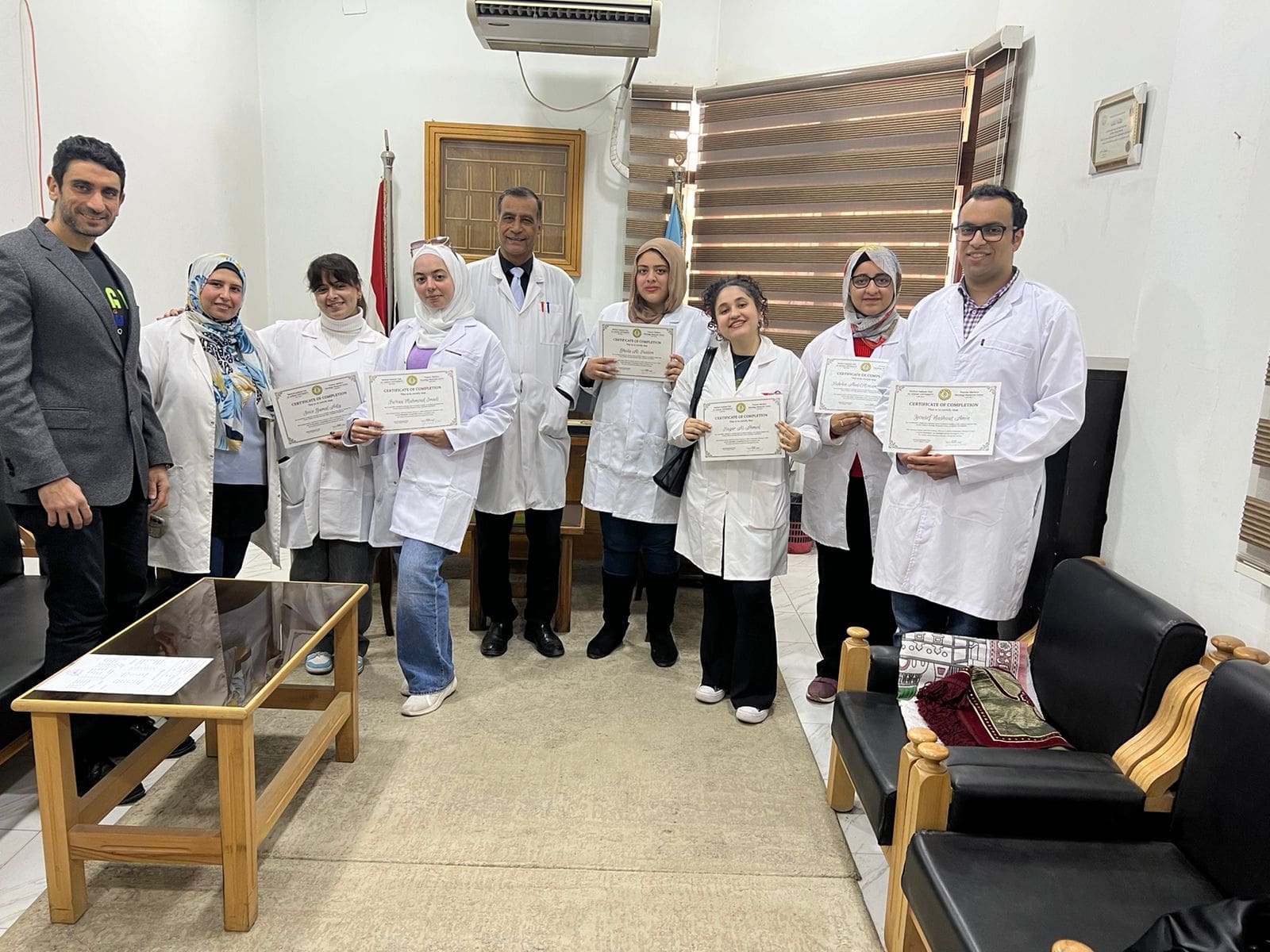 79643b22 3edc 446e b0ae 78c95b02d1ad جامعة الأزهر تدريب طلاب الجامعة البريطانية بمركز دلالات الأورام بجامعة الأزهر موقع في الجامعة