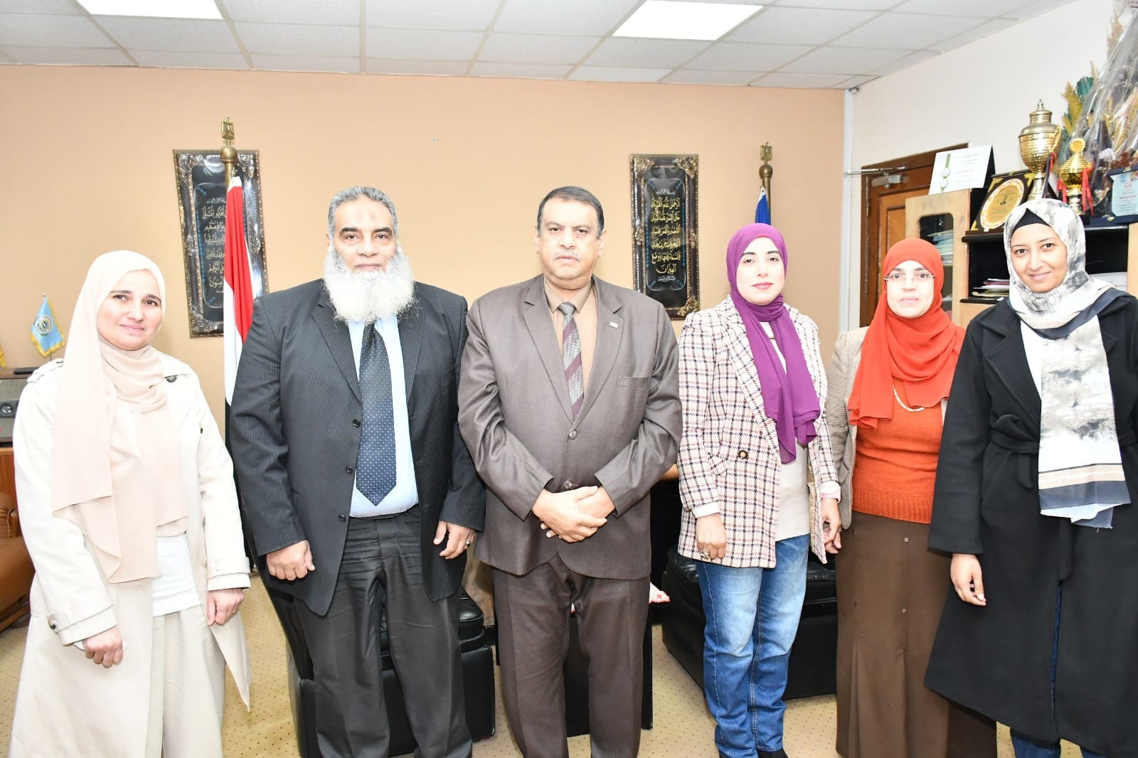 8d42828f 04a1 4bbb ac37 3358de696cec الفلزات رئيس جامعة قناة السويس يشيد بجهود فريق الإدارة العامة لمركز المعلومات والتوثيق ودعم إتخاذ القرار لتحقيق نسبة إدخال بيانات 100% موقع في الجامعة