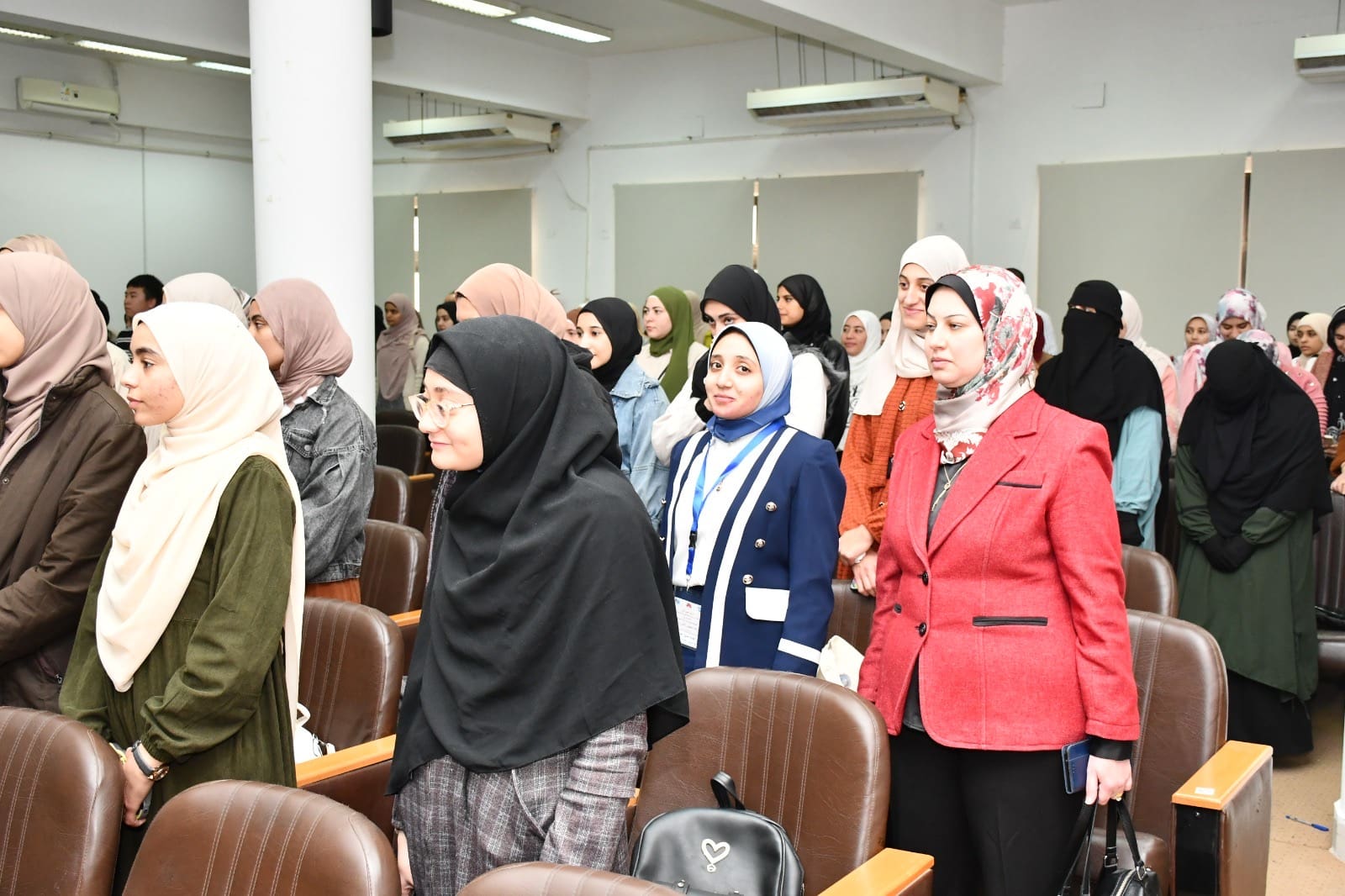 9570f619 7039 490d bb73 39c1b2b122ba جامعة قناة السويس جامعة قناة السويس تفتتح فعاليات المؤتمر العلمي الثاني لمركز دراسات اللغة العربية والترجمة موقع في الجامعة