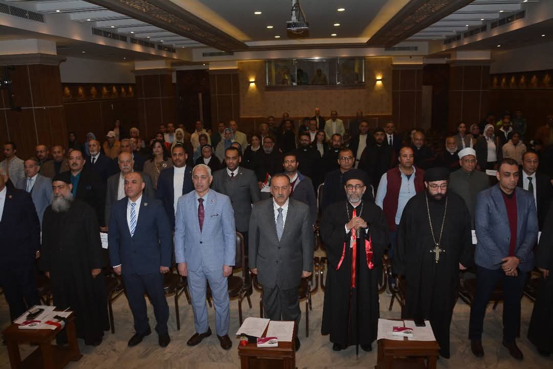 FB IMG 1738696047604 الدكتورة جامعة أسيوط تشهد فعالية الكنيسة الكاثوليكية "الصلاة والدعاء من أجل السلام" موقع في الجامعة