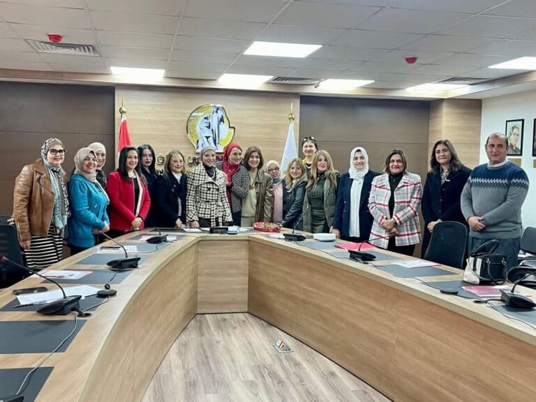 الدكتورة دينا فاروق أبوزيد عميدة إعلام 6 أكتوبر عضواً بلجنة الإعلام بالمجلس القومى للمرأة 38 FB IMG 1738696563182 جامعة عين شمس الدكتورة دينا فاروق أبوزيد عميدة إعلام 6 أكتوبر عضواً بلجنة الإعلام بالمجلس القومى للمرأة موقع في الجامعة