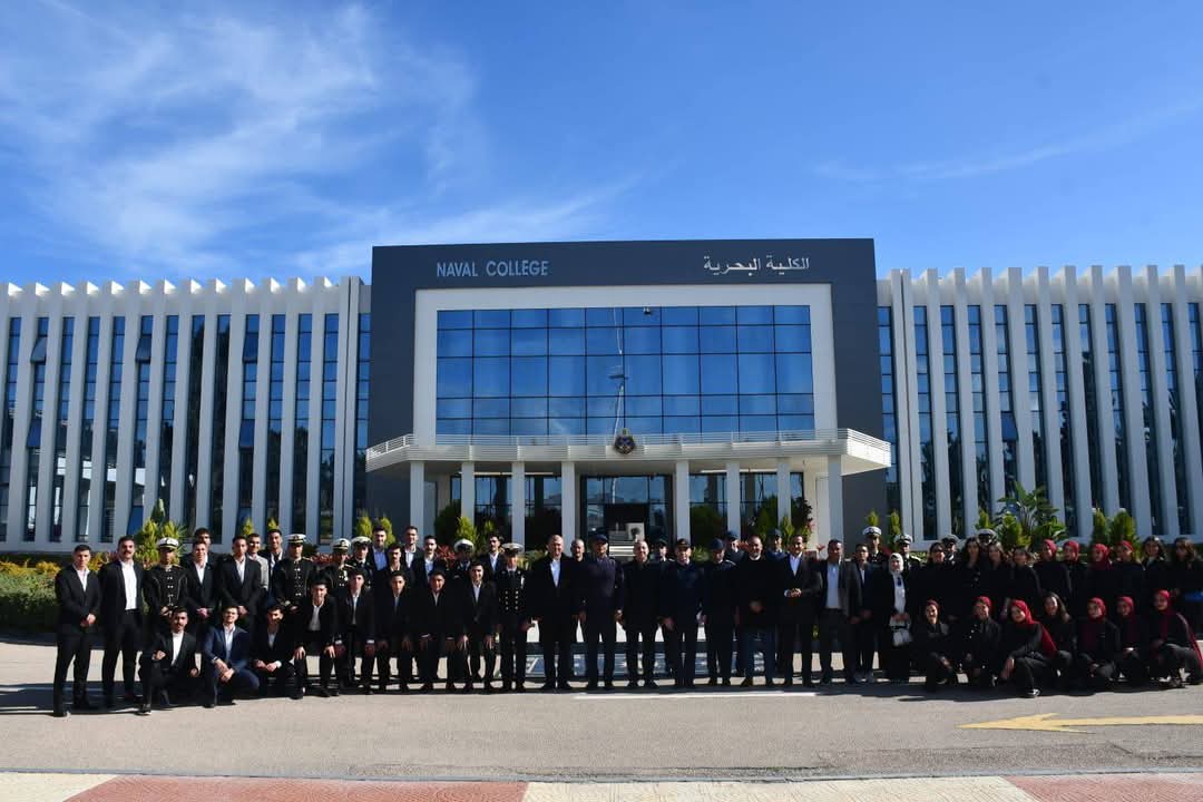 FB IMG 1738701152958 جامعة الإسماعيلية الجديدة الأهلية طلاب جامعة المنصورة يزورون الكلية البحرية بالإسكندرية موقع في الجامعة