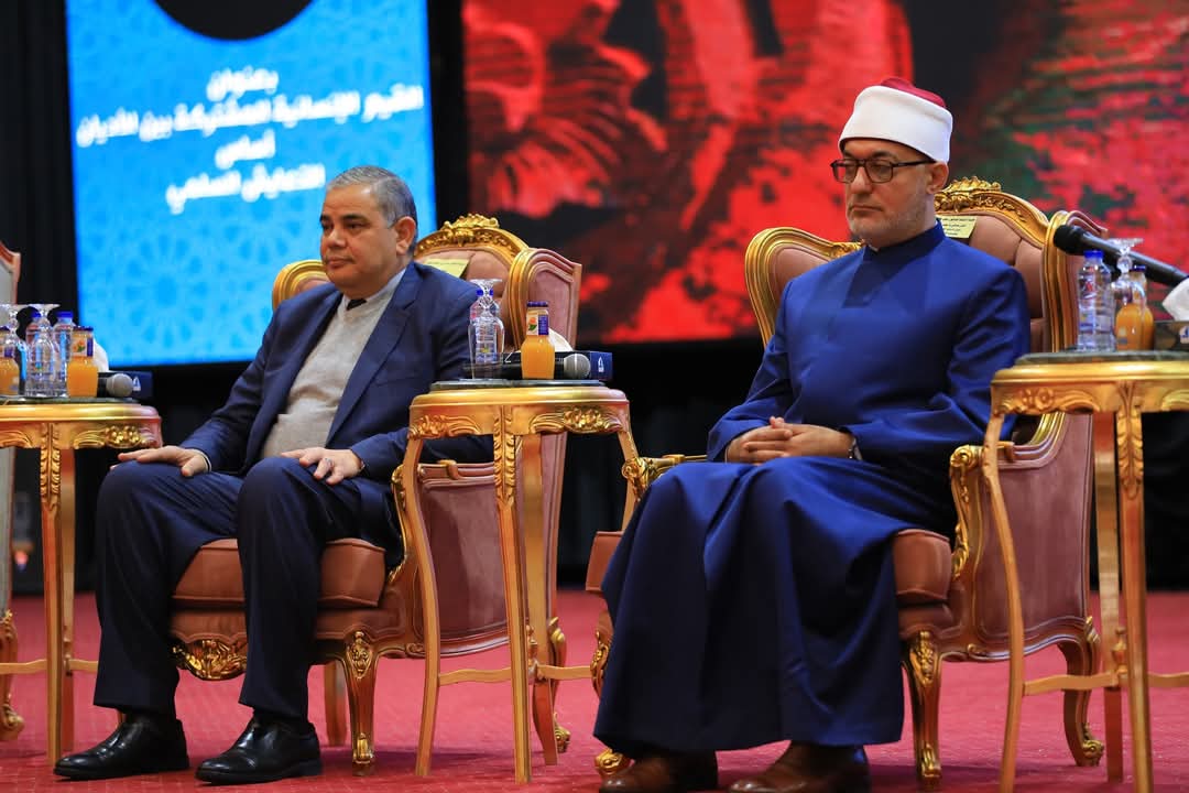 FB IMG 1739365179527 محافظ المفتي من جامعة كفر الشيخ: الإسلام يدعو إلى الوسطية والاعتدال موقع في الجامعة
