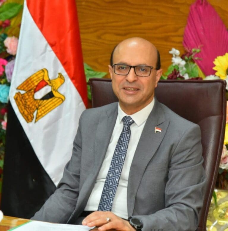 رئيس جامعة أسيوط يؤكد ضرورة توفير الدعم والرعاية المتكاملة للأيتام 8 FB IMG 1740138811362 الإدارة التعليمية بملوي رئيس جامعة أسيوط يؤكد ضرورة توفير الدعم والرعاية المتكاملة للأيتام موقع في الجامعة
