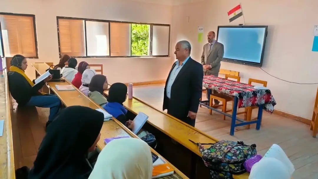 IMG 20250222 WA0001 تعليم وسط إقبال طلابي حاشد.. قوافل تعليمية للمرحلتين الإعدادية والثانوية بالأقصر موقع في الجامعة