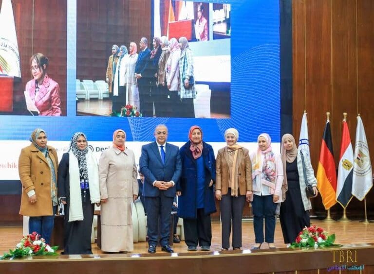 لأول مرة.. افتتاح عيادة العلاج البيولوجي لمرضى التهاب الأمعاء المناعي بمعهد تيودور بلهارس 14 IMG 20250225 WA0119 عملية لأول مرة.. افتتاح عيادة العلاج البيولوجي لمرضى التهاب الأمعاء المناعي بمعهد تيودور بلهارس موقع في الجامعة