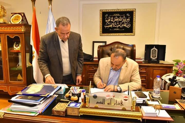 بنسبة نجاح 42% للمنازل و73% للمهنية.. محافظ أسيوط يعتمد نتيجة الإعدادية 1 محافظ أسيوط يعتمد نتيجة الشهادة الإعدادية محافظ بنسبة نجاح 42% للمنازل و73% للمهنية.. محافظ أسيوط يعتمد نتيجة الإعدادية موقع في الجامعة