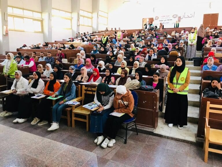 دورة إسعافات أولية بكلية الخدمة الاجتماعية جامعة بني سويف 7 1 3 3 في الجامعة دورة إسعافات أولية بكلية الخدمة الاجتماعية جامعة بني سويف موقع في الجامعة