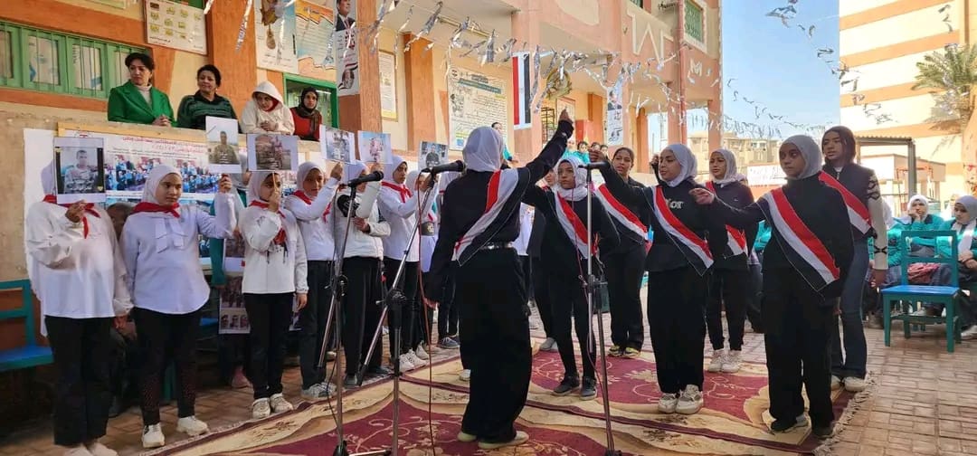 1741516835607 محافظ طالبات مدرسة هدى شعراوي الإعدادية بنات بسوهاج يحتفلن بيوم الشهيد موقع في الجامعة