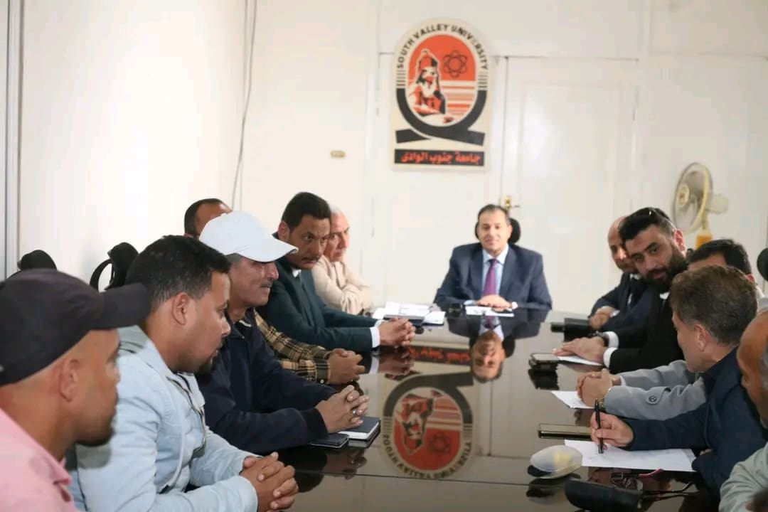 رئيس جامعة جنوب الوادي يتابع معدلات تنفيذ مبنى الاختبارات الإلكترونية 1 1741681423143 معدلات رئيس جامعة جنوب الوادي يتابع معدلات تنفيذ مبنى الاختبارات الإلكترونية موقع في الجامعة