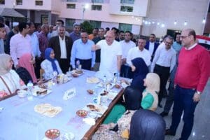 لدعمهم نفسيا.. رئيس جامعة سوهاح يتوسط مائدة الافطار الجماعي أسرة كلية الزراعة- صور 3 1742240112713 رئيس لدعمهم نفسيا.. رئيس جامعة سوهاح يتوسط مائدة الافطار الجماعي أسرة كلية الزراعة- صور موقع في الجامعة