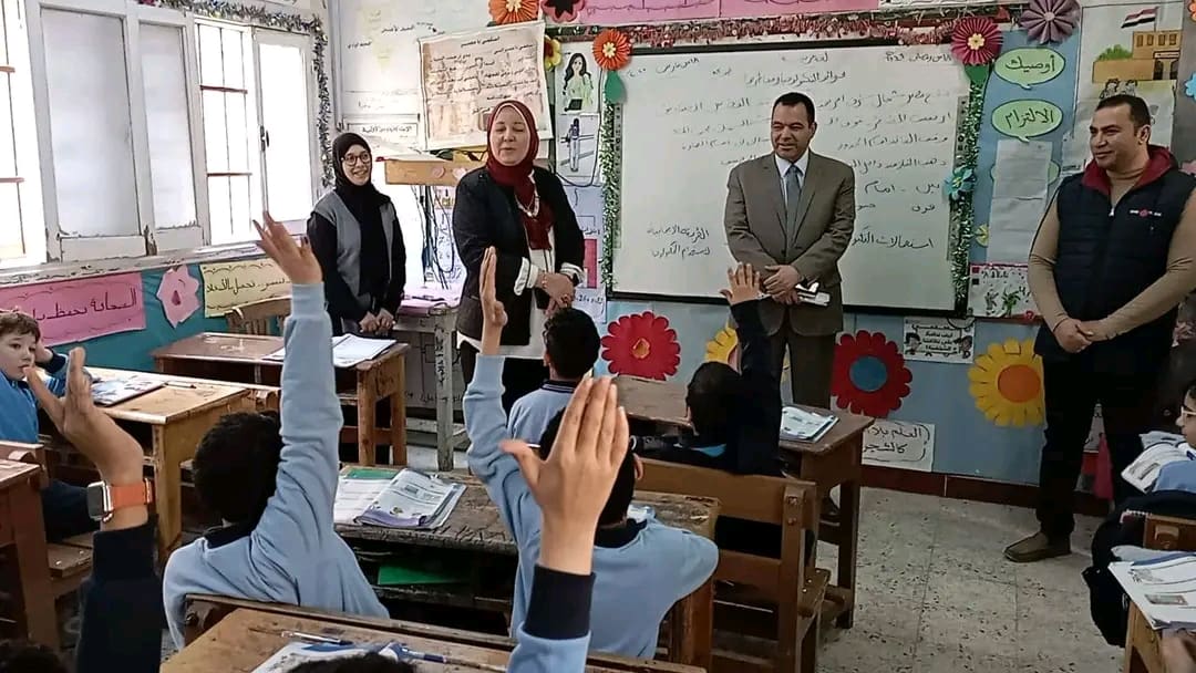 1742293748523 طلاب وكيل تعليم بني سويف تجري حوارا مع الطلاب للاطمئنان على المادة المقدمة لهم موقع في الجامعة