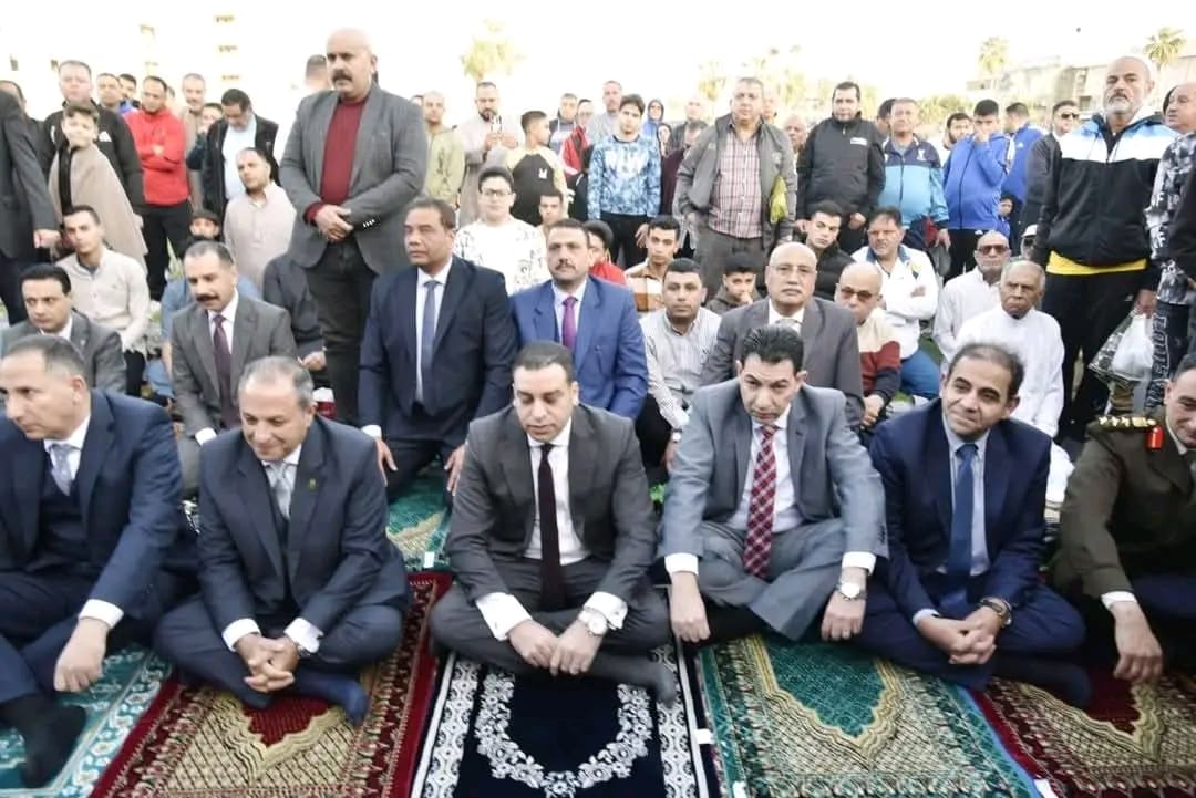 1743406425416 جامعة بورسعيد رئيس جامعة بورسعيد يؤدي صلاة عيد الفطر بساحة المعمورة بحى الشرق موقع في الجامعة