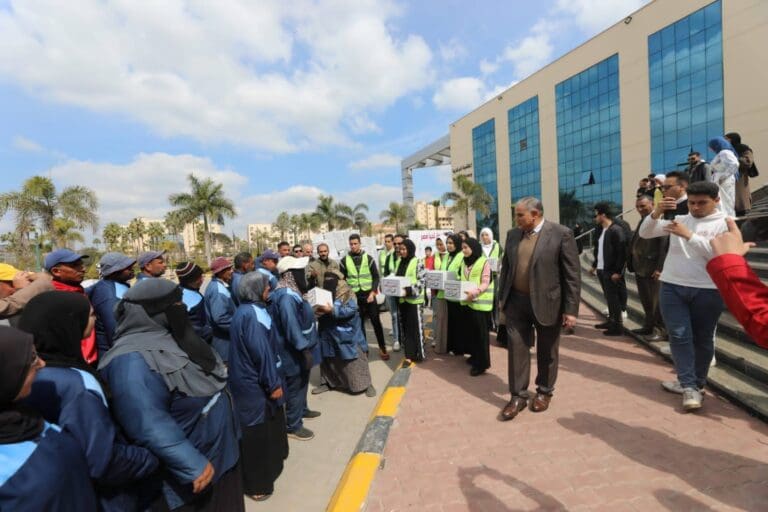 إهداء 1500 كرتونة من صندوق تحيا مصر لعمال جامعة كفر الشيخ احتفالا بشهر رمضان 5 480823412 1041649151322126 7451874122308709094 n الجديد إهداء 1500 كرتونة من صندوق تحيا مصر لعمال جامعة كفر الشيخ احتفالا بشهر رمضان موقع في الجامعة