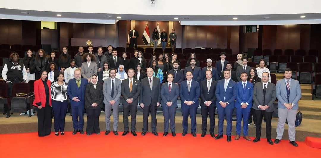 FB IMG 1741014765327 جامعة حلوان النيابة العامة تستقبل وفدًا من طلاب كلية القانون بجامعة لندن ساوث بانك موقع في الجامعة