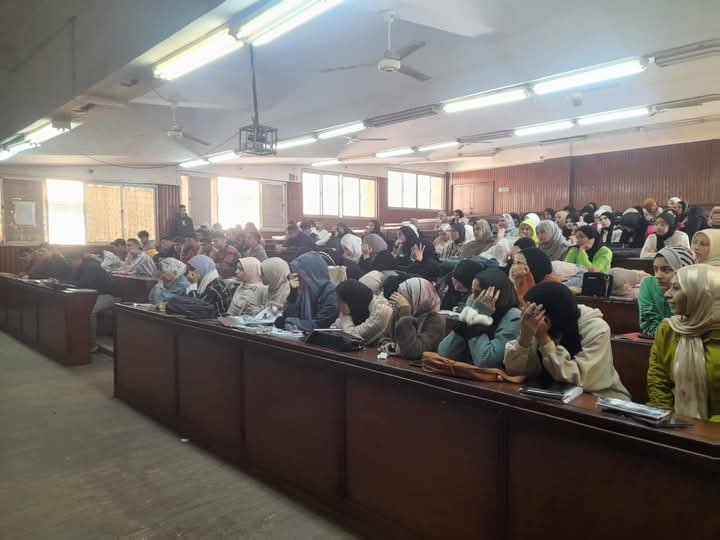 خطر يهدد الشباب، كلية التكنولوجيا والتنمية بجامعة الزقازيق تطلق ندوة تحذر من الإنترنت المظلم والمراهنات الإلكترونية 1 FB IMG 1741642432386 خطر يهدد الشباب، كلية التكنولوجيا والتنمية بجامعة الزقازيق تطلق ندوة تحذر من الإنترنت المظلم والمراهنات الإلكترونية موقع في الجامعة
