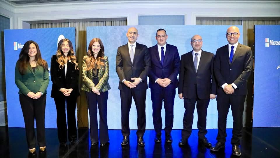 FB IMG 1742297970322 عبداللطيف يشهد إطلاق مبادرة لتعزيز قدرات المجتمع في الذكاء الاصطناعي بالتعاون مع شركة "مايكروسوفت" موقع في الجامعة