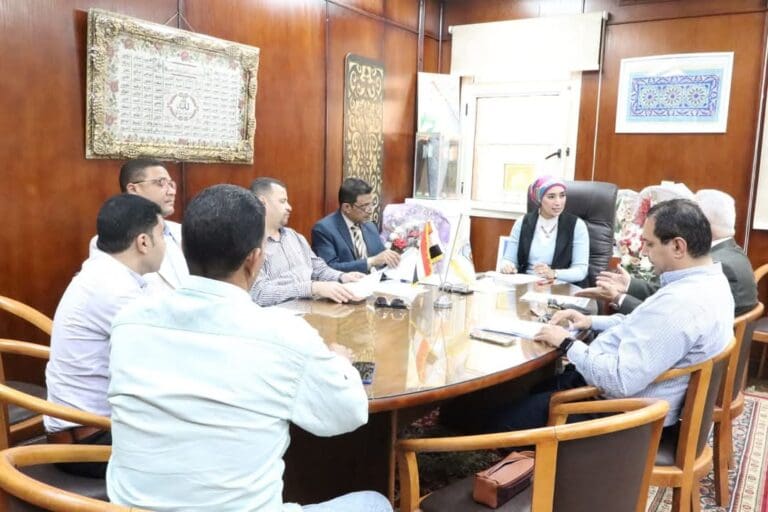 جامعة الأقصر توافق على مبادرة لدعم أبناء سيناء 4 FB IMG 1742493883023 الجامعات جامعة الأقصر توافق على مبادرة لدعم أبناء سيناء موقع في الجامعة