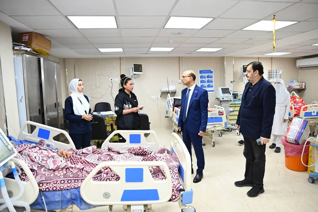 FB IMG 1743414215238 دمياط رئيس جامعة أسيوط يزور مستشفى الإصابات والطوارئ والمستشفى الجامعي الرئيسي للاطمئنان على الخدمات خلال العيد موقع في الجامعة