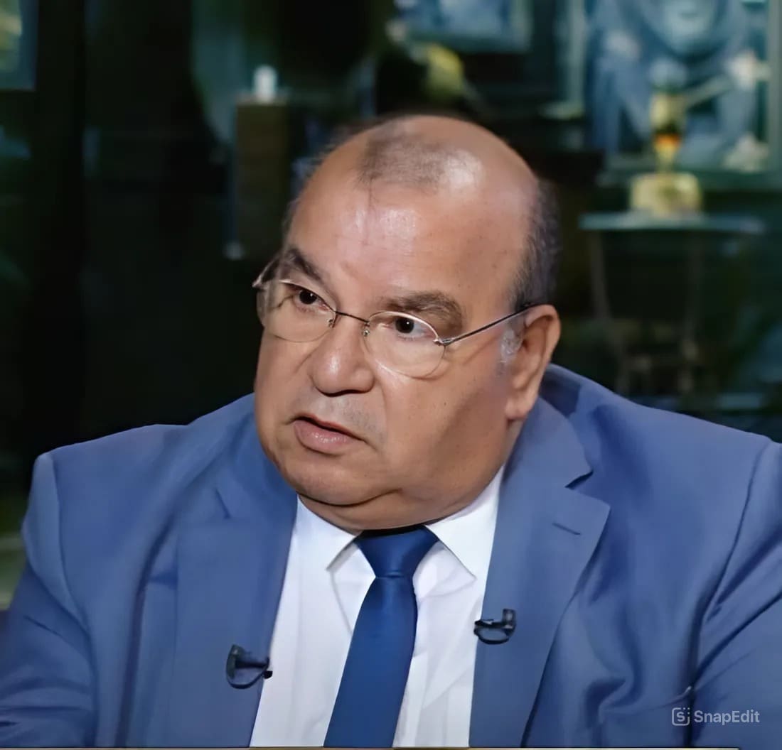 IMG 20250309 WA0008 الكاتب الصحفي رفعت فياض يتحدث عن أزمات المنطقة فى ندوة بمعاهد أبو قير  موقع في الجامعة