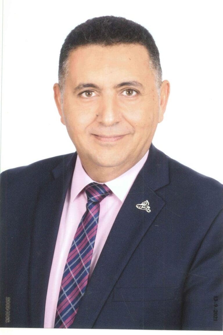 بعد تجديد تعيينه بقرار جمهوري.. من هو الدكتور حسام الدين عبد الفتاح عميد هندسة القاهرة؟ 17 IMG 20250310 WA0080 حقيقة عقد امتحانات الثانوية العامة 2025 في الجامعات بعد تجديد تعيينه بقرار جمهوري.. من هو الدكتور حسام الدين عبد الفتاح عميد هندسة القاهرة؟ موقع في الجامعة