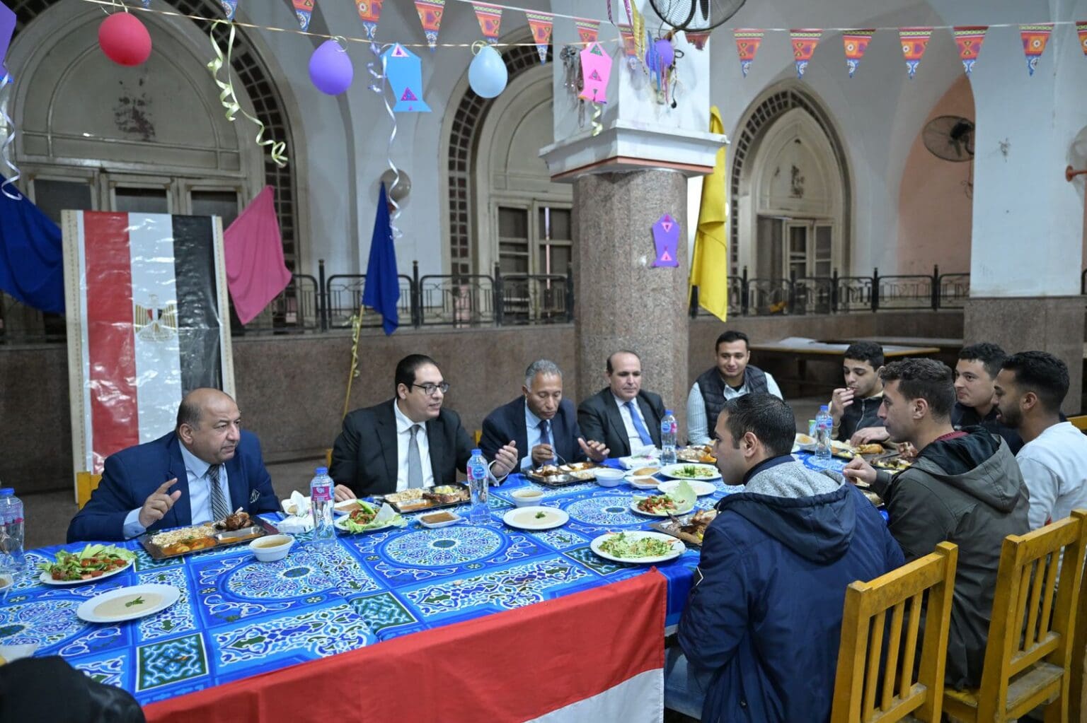 IMG 20250311 WA0020 1536x1023 1 جامعة قناة السويس بالصور، رئيس جامعة القاهرة يشارك طلاب المدينة الجامعية في مائدة الإفطار  موقع في الجامعة