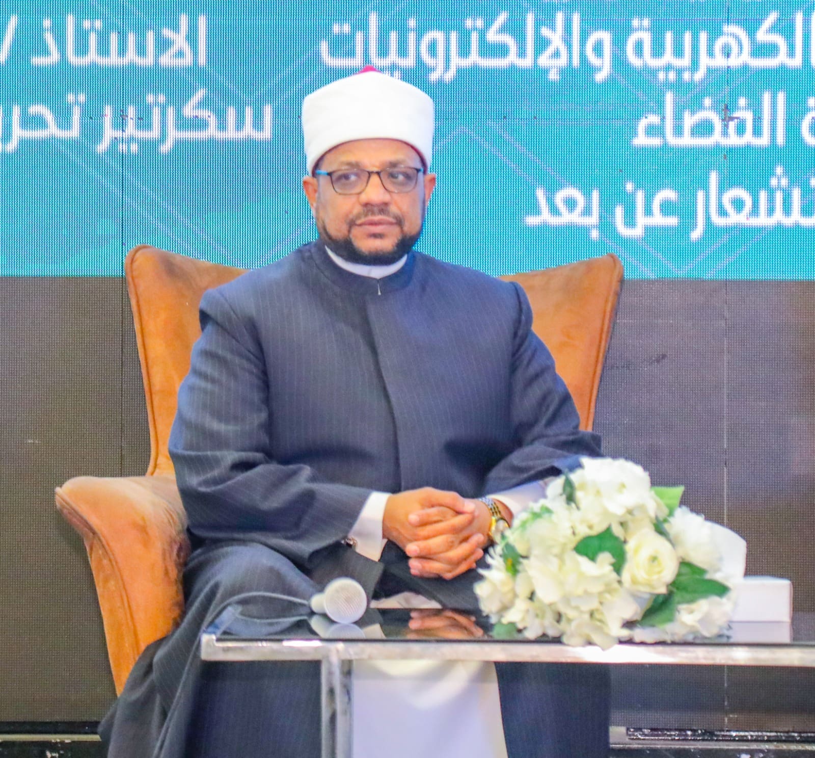 امين البحوث الإسلامية: الأزهر يصدر مشهد الوجود العلمي بضرورة إبراز التكامل بين العلم والإيمان 1 IMG 20250316 WA0069 البحوث الإسلامية امين البحوث الإسلامية: الأزهر يصدر مشهد الوجود العلمي بضرورة إبراز التكامل بين العلم والإيمان موقع في الجامعة