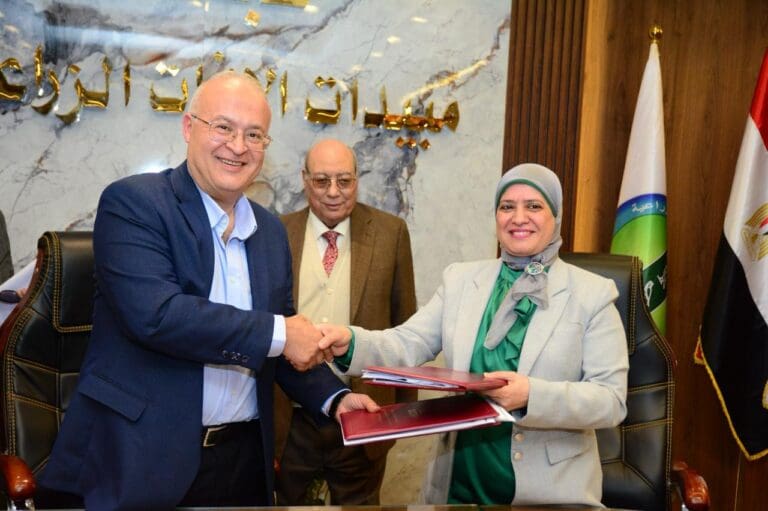 بروتوكول تعاون بين زراعة عين شمس والمعمل المركزى لتحليل متبقيات المبيدات والعناصر الثقيلة في الأغذية بوزارة الزراعة 9 IMG 20250320 WA0130 الجامعات بروتوكول تعاون بين زراعة عين شمس والمعمل المركزى لتحليل متبقيات المبيدات والعناصر الثقيلة في الأغذية بوزارة الزراعة موقع في الجامعة