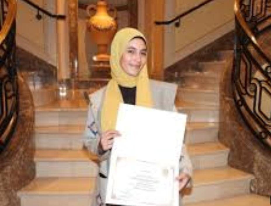 IMG 20250324 WA0130 العلوم طالبة مصرية تبتكر تطبيقًا لدعم المرأة وتحصد لقب "الفتاة العربية والتكنولوجيا" موقع في الجامعة