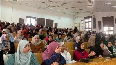 احتفالًا بعيد الأم.. جامعة قناة السويس تطلق فعاليات معرض الحرف اليدوية والتراثية 1 IMG 6983 عيد الأم احتفالًا بعيد الأم.. جامعة قناة السويس تطلق فعاليات معرض الحرف اليدوية والتراثية موقع في الجامعة