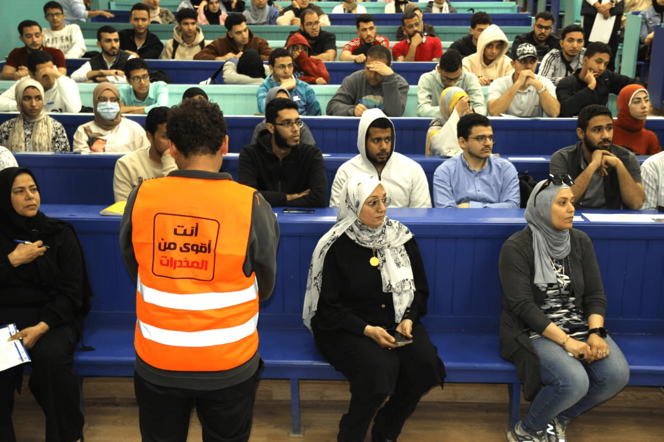 جامعة عين شمس تنظم ندوة للتوعية بمخاطر الإدمان بكلية العلوم 1 IMG 6988 جامعة جامعة عين شمس تنظم ندوة للتوعية بمخاطر الإدمان بكلية العلوم موقع في الجامعة