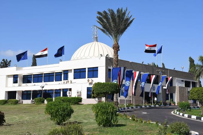 IMG 7125 جامعة قناة السويس تنظم قافلة طبية إلى قصر ضيافة كبار السن احتفالًا بعيد الأم موقع في الجامعة