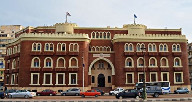 عميد طب الإسكندرية يؤكد أهمية تسلح الخريجين بالتعليم المستمر لمواكبة ثورة التطورات 18 جامعة الإسكندرية
