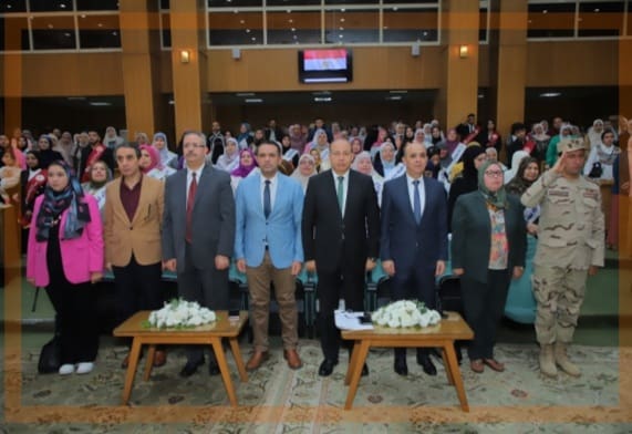 رئيس جامعة المنصورة يشهد فعاليات الاحتفال بعيد الأم وتكريم أسر الشهداء 1 جامعة المنصورة