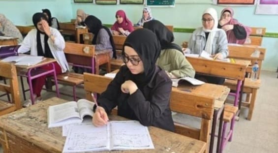 خطة مذاكرة تناسب الوقت المتبقي قبل امتحانات الثانوية العامة 2025 10 الجامعات الأهلية.. أوراق التقديم لطلاب الثانوية في تنسيق 2026