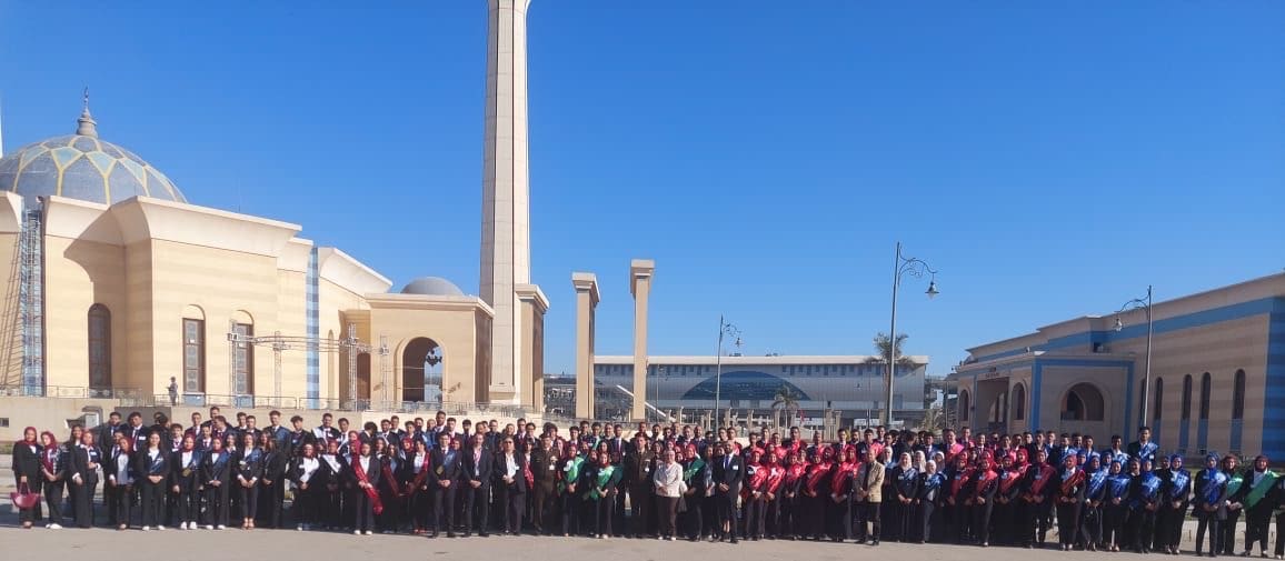 bbb8293f 3971 45b3 bc32 c88e596f638e وزارة طلاب جامعة حلوان يشاركون في يوم الشهيد موقع في الجامعة