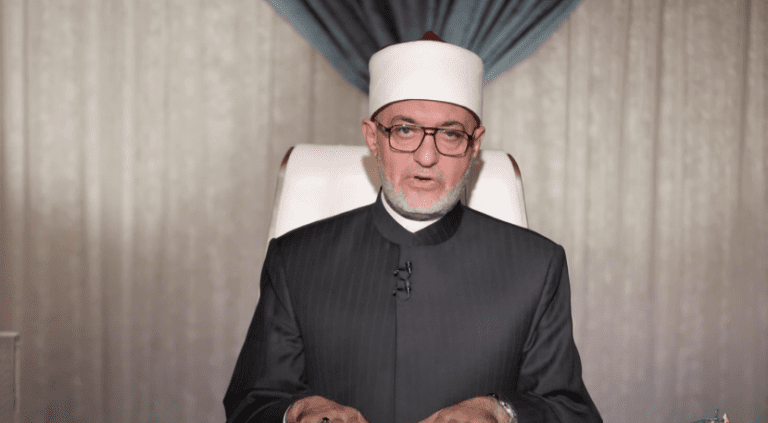 هل دراسة الفلسفة حرام؟.. مفتي الجمهورية يحسم الجدل - فيديو 1 المفتي دراسة الفلسفة هل دراسة الفلسفة حرام؟.. مفتي الجمهورية يحسم الجدل - فيديو موقع في الجامعة