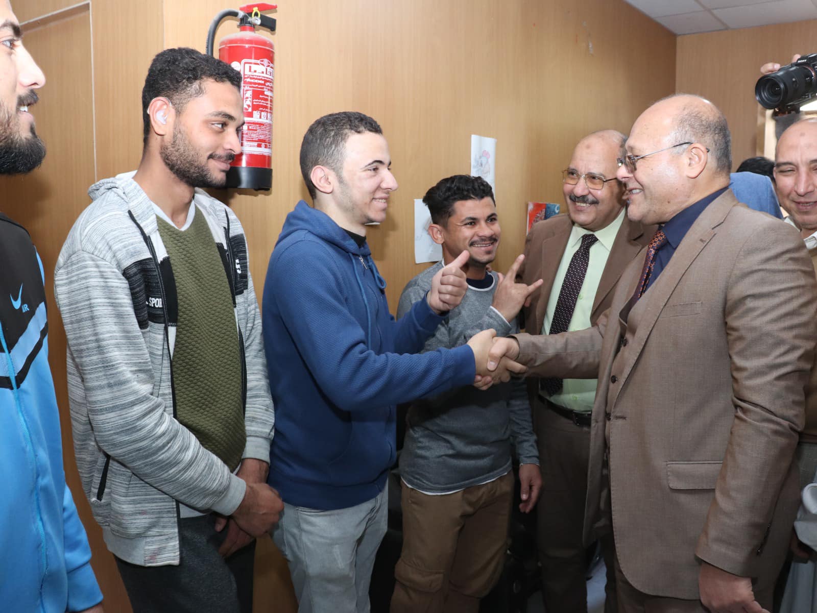 النعماني الجامع الأزهر النعماني يلتقي بأبنائه الطلاب ذوي الهمم بمركز نور البصيرة بجامعة سوهاج موقع في الجامعة