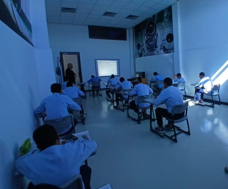 1 13 768x637 1 الإعدادية لخريجي الإعدادية 2025.. شروط التقديم في مدرسة صناعة الطائرات  موقع في الجامعة