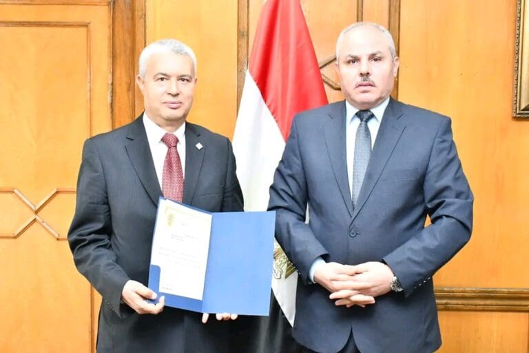 تكليف عبد الناصر عبد الجليل مديرًا عامًا للشئون المالية بجامعة قناة السويس 1 1744120752762 تكليف تكليف عبد الناصر عبد الجليل مديرًا عامًا للشئون المالية بجامعة قناة السويس موقع في الجامعة