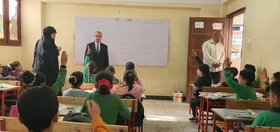 1744296132596 الجغرافيا خلال جولة.. وكيل تعليم المنوفية يوصي بالاهتمام بالمساحات الخضراء والحدائق والعمل على زراعة أشجار موقع في الجامعة