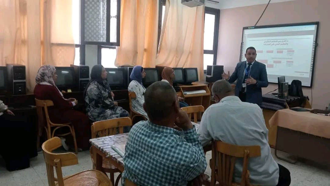 1744608300367 وزير تعليم قنا: انطلاق البرنامج التدريبي لمقيمي سوق العمل المستهدفين للمشاركة بالتقيم النهائي لطلبة المدارس موقع في الجامعة