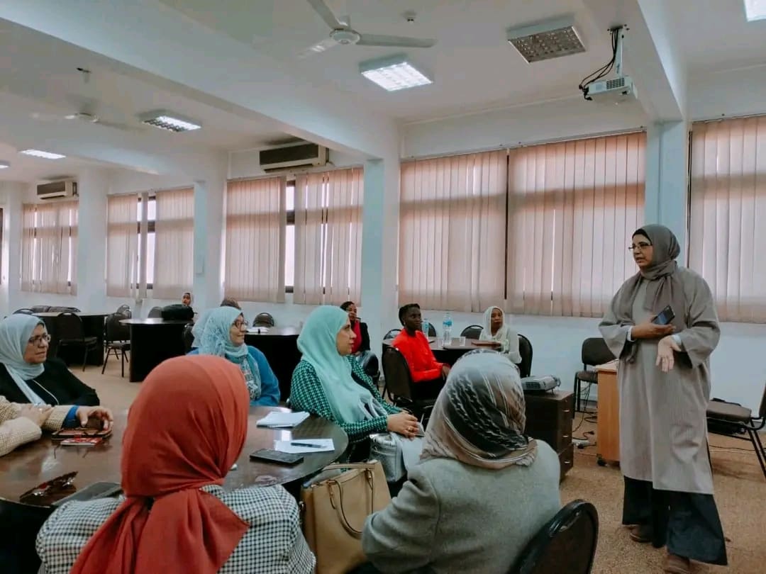 1745332541600 جامعة قناة السويس رئيس جامعة قناة السويس: كلية الطب من الكليات الرائدة في دمج المجتمع في التعليم الطبي موقع في الجامعة