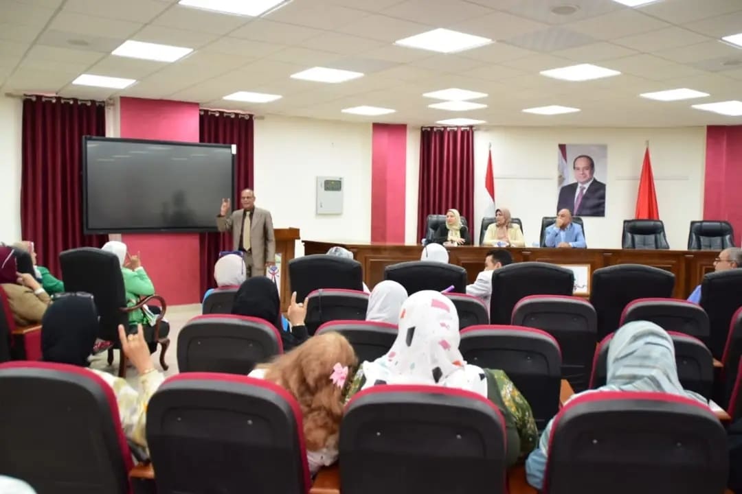 تعليم بورسعيد: إنطلاق برنامج "اتكلم إشارة" للعاملين بديوان المديرية 1 1745760849176 تعليم بورسعيد تعليم بورسعيد: إنطلاق برنامج "اتكلم إشارة" للعاملين بديوان المديرية موقع في الجامعة