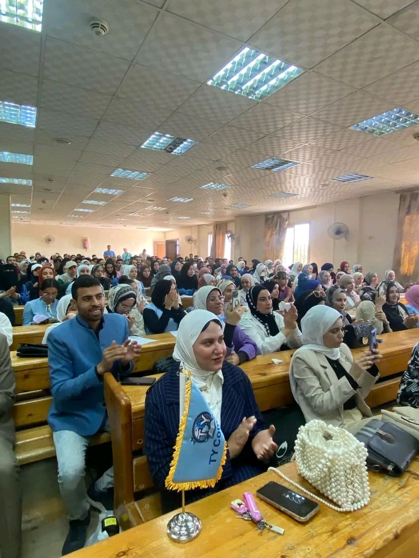يقدم فرص مميزة للطلاب.. كلية الألسن بجامعة بني سويف تعقد الملتقي التوظيفي الأول 1 1745914962567 فرص يقدم فرص مميزة للطلاب.. كلية الألسن بجامعة بني سويف تعقد الملتقي التوظيفي الأول موقع في الجامعة