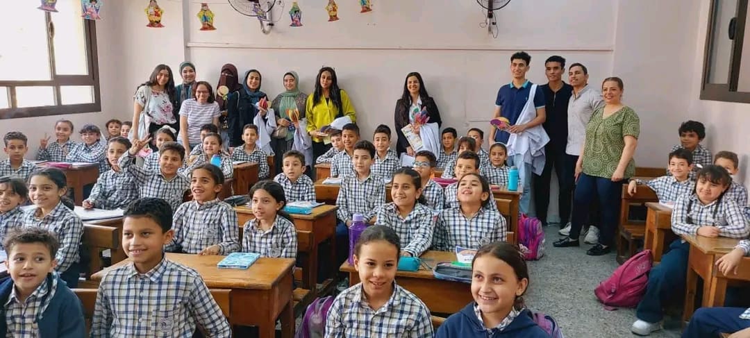 1745929890827 مجلس الوزراء صيدلة بني سويف الأهلية تنظم يوماً توعوياً لطلاب المرحلة الابتدائية لتعزيز الوعي الصحي موقع في الجامعة