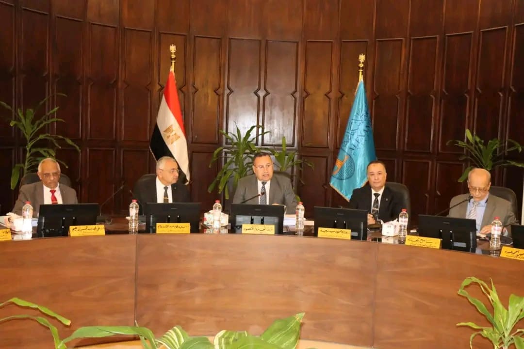 1745930406010 جامعة الإسكندرية جامعة الإسكندرية: ضرورة الانتهاء من الاستعدادت لامتحانات الفصل الدراسي الثاني بجميع الكليات والمعاهد موقع في الجامعة